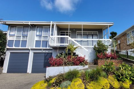 Photo of property in 8 Kitchener Terrace, Moturoa, New Plymouth, 4310