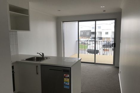 Photo of property in 15 Ngae Place, Mangere East, Auckland, 2024