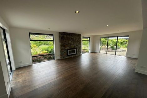 Photo of property in 11 Old Racecourse Road, Albert Town, Wanaka, 9305