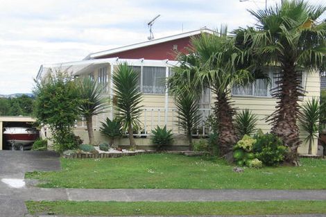 Photo of property in 18 Alton Terrace, Pakuranga Heights, Auckland, 2010