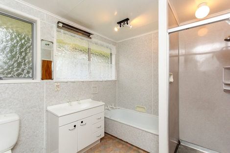 Photo of property in 114 Huatoki Street, Frankleigh Park, New Plymouth, 4310