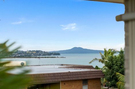 Photo of property in 14 Clyside Avenue, Half Moon Bay, Auckland, 2012