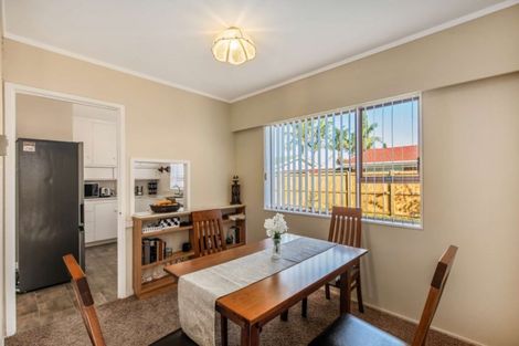 Photo of property in 2/461 Great South Road, Opaheke, Papakura, 2113