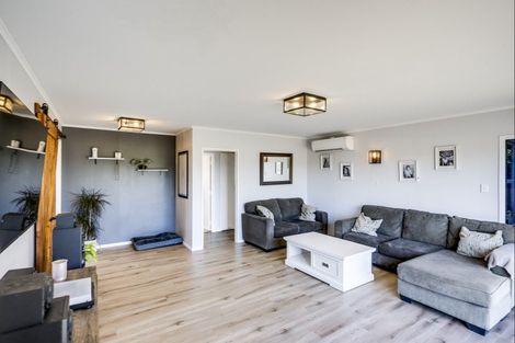 Photo of property in 17 Lichfield Crescent, Tamatea, Napier, 4112