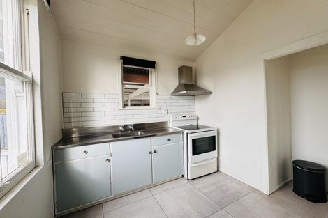 Photo of property in 74 Chelwood Street, Takaro, Palmerston North, 4412