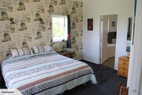 Photo of property in 323 Karioitahi Road, Karioitahi, Waiuku, 2683