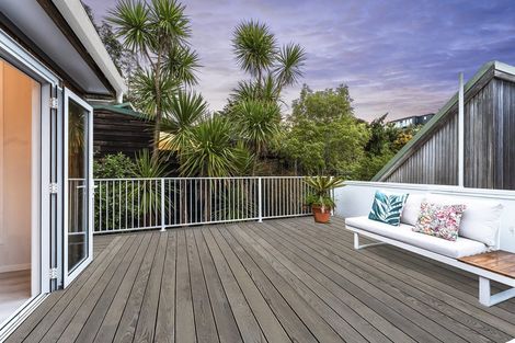 Photo of property in 1/68 Braemar Road, Castor Bay, Auckland, 0620