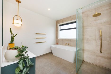 Photo of property in 4 Castlebridge Lane, Aokautere, Palmerston North, 4471