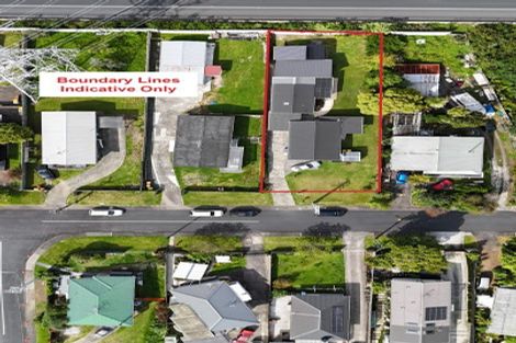 Photo of property in 3 Huruhuru Road, Massey, Auckland, 0614