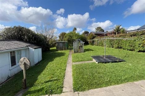 Photo of property in 52 Evans Road, Glen Eden, Auckland, 0602
