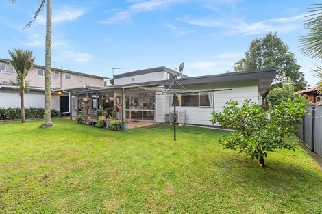 Photo of property in 17 Parkland Crescent, Terrace End, Palmerston North, 4410