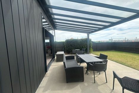 Photo of property in 2 Franks Way, Papamoa Beach, Papamoa, 3118