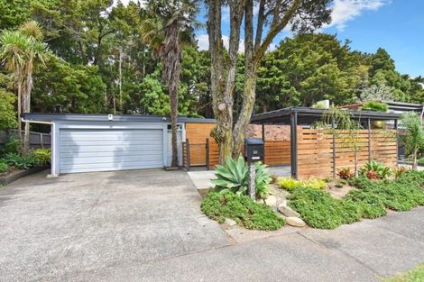Photo of property in 35 Walpole Avenue, Hillpark, Auckland, 2102