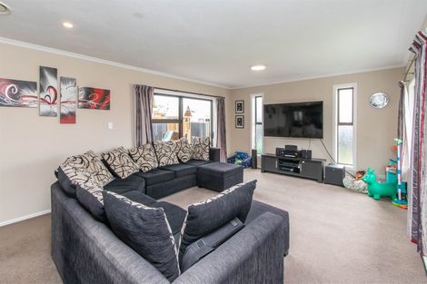 Photo of property in 4 Kamahi Place, Inglewood, 4330