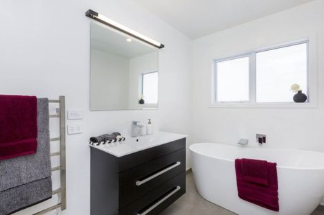 Photo of property in 4 Te Punga Road, Wallaceville, Upper Hutt, 5018