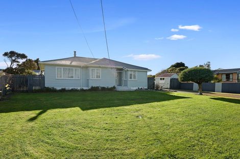 Photo of property in 2 Kiharoa Street, Otaki Beach, Otaki, 5512