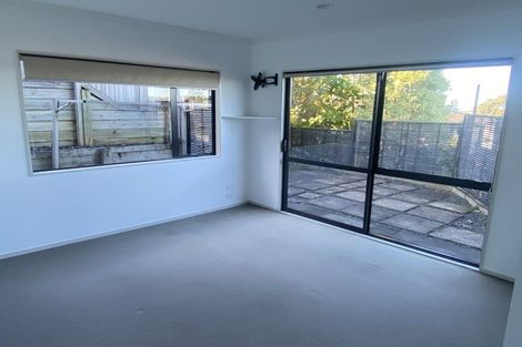 Photo of property in 94 Carlisle Road, Browns Bay, Auckland, 0632