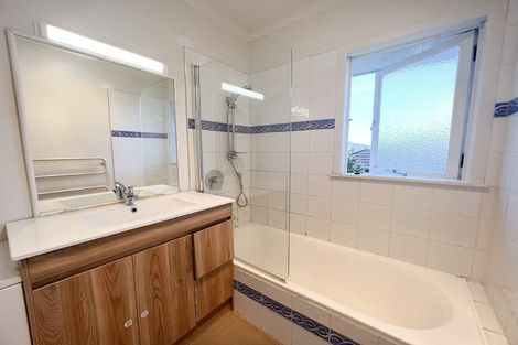 Photo of property in 1/36 Gordon Avenue, Milford, Auckland, 0620