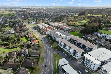 Photo of property in 7/130 Stancombe Road, Flat Bush, Auckland, 2016