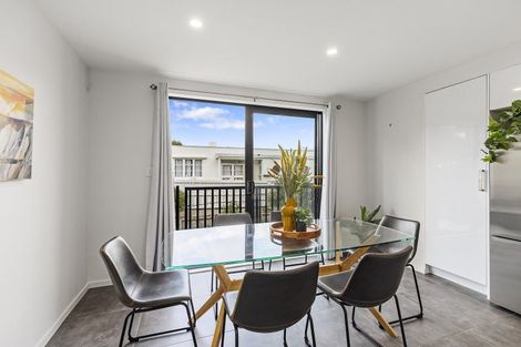 Photo of property in 77b Herald Street, Berhampore, Wellington, 6023