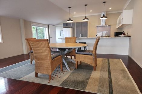 Photo of property in 184 Breaker Bay Road, Breaker Bay, Wellington, 6022