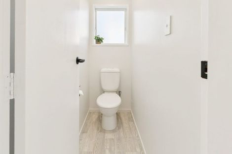 Photo of property in 49 Cypress Drive, Maungaraki, Lower Hutt, 5010