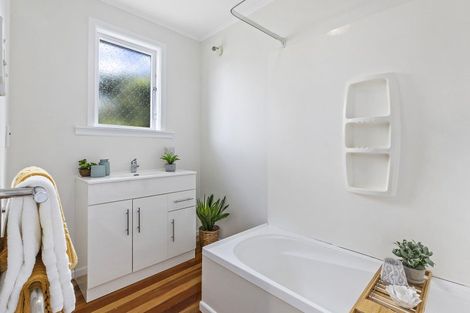 Photo of property in 99 Parkvale Road, Karori, Wellington, 6012