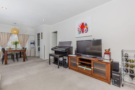 Photo of property in 1/114 Titirangi Road, New Lynn, Auckland, 0600