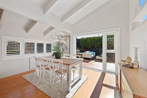 Photo of property in 11 Micawber Place, Mellons Bay, Auckland, 2014