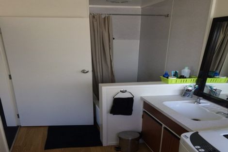 Photo of property in 11 Retter Street, Paparangi, Wellington, 6037