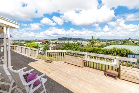 Photo of property in 6 Ngahere Road, Pukekohe, 2120