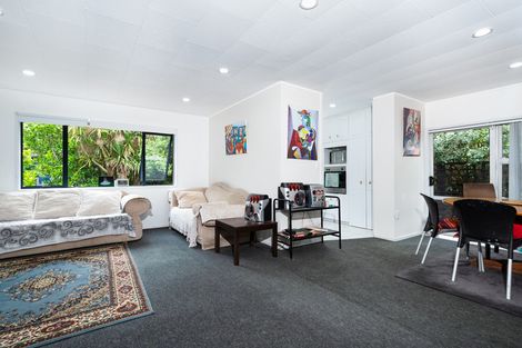 Photo of property in 2/15 Mcleod Road, Henderson, Auckland, 0612