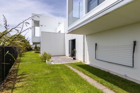 Photo of property in 5/86 Hurlstone Drive, Waiwhakaiho, New Plymouth, 4312