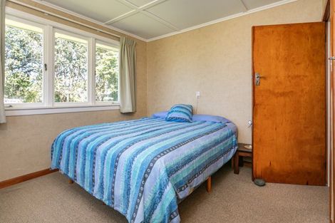 Photo of property in 102 Riverview Road, Whangamata, 3620