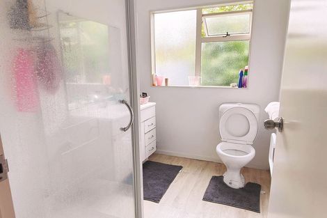 Photo of property in 15 Universal Drive, Henderson, Auckland, 0610