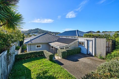 Photo of property in 13 Firth Terrace, Karori, Wellington, 6012