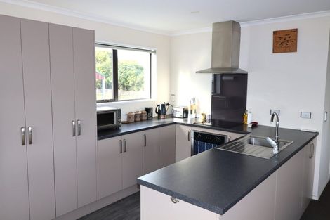 Photo of property in 17 High Street, Kakanui, Oamaru, 9495