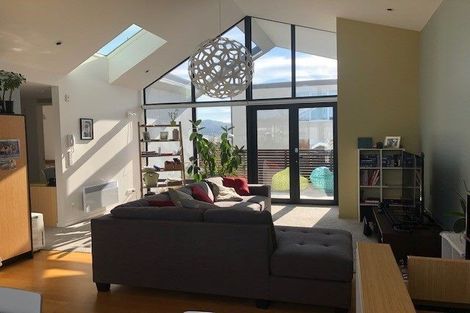 Photo of property in 76 Brougham Street, Mount Victoria, Wellington, 6011