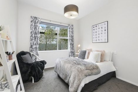 Photo of property in 37 Royal Park Drive, Parklands, Christchurch, 8083