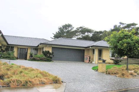 Photo of property in 70 Shelter Drive, Greenhithe, Auckland, 0632