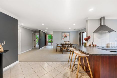 Photo of property in 90a Colwill Road, Massey, Auckland, 0614