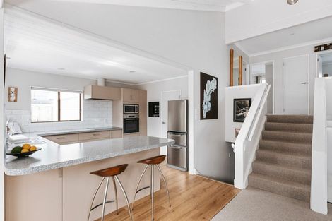 Photo of property in 13 Hamurana Road, Omokoroa, 3114