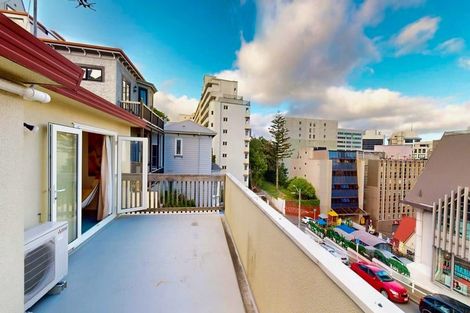 Photo of property in 4a Macdonald Crescent, Te Aro, Wellington, 6011