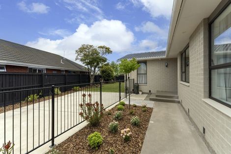 Photo of property in 6 Montclare Avenue, Ilam, Christchurch, 8041