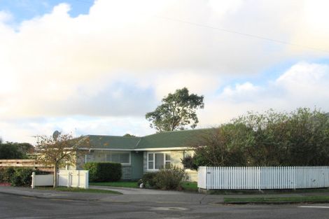 Photo of property in 25 Rimu Street, Waikanae, 5036