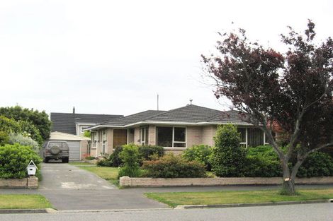 Photo of property in 18 Birkenhead Street Avonhead Christchurch City