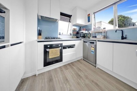 Photo of property in 1 Gibbons Road, Weymouth, Auckland, 2103