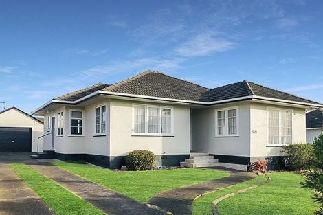 Photo of property in 96 Portal Street, Durie Hill, Whanganui, 4500