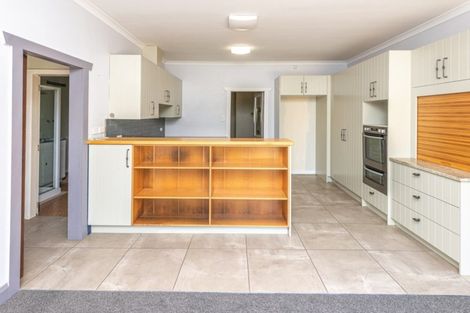 Photo of property in 68 Oakland Avenue, Saint Johns Hill, Whanganui, 4500