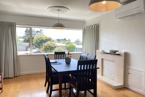 Photo of property in 242 Ngatai Road, Otumoetai, Tauranga, 3110